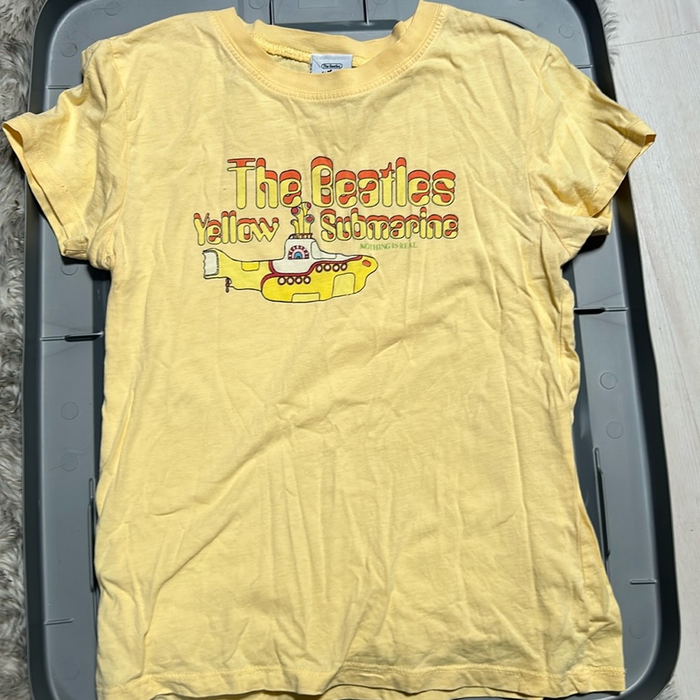 Like new The Beatles Yellow Submarine T-shirt, Nothing is Real, size small